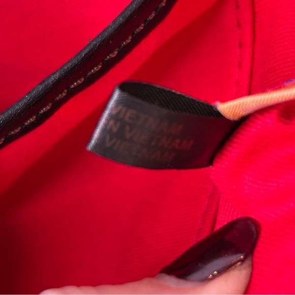 Dooney & Bourke Black Florentine Ashton Tote - Picture 8 of 16